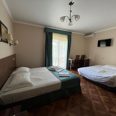 Guest House Ritsa Gagra Exterior photo