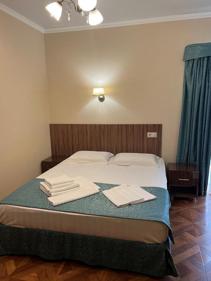 Guest House Ritsa Gagra Exterior photo